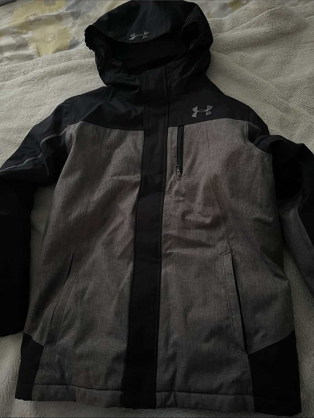 Under Armour jacket Youth L gray
